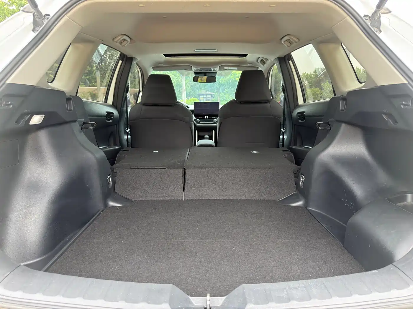 Toyota Corolla Cross 2023 Hybrid 2.0L Elite Edition фото 15