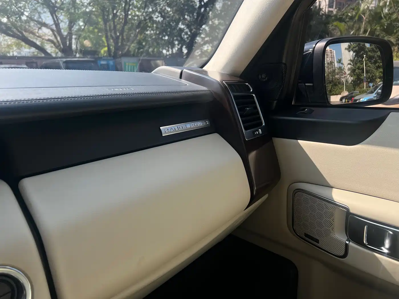 Land Rover Range Rover 2012 5.0 NA V8 фото 21