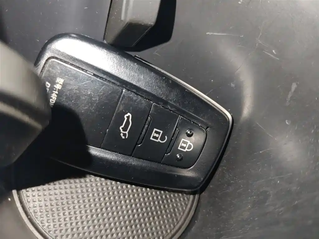 Toyota Highlander 2022 Model Dual Engine 2.5L 4WD Premium Edition 7-Seater фото 9