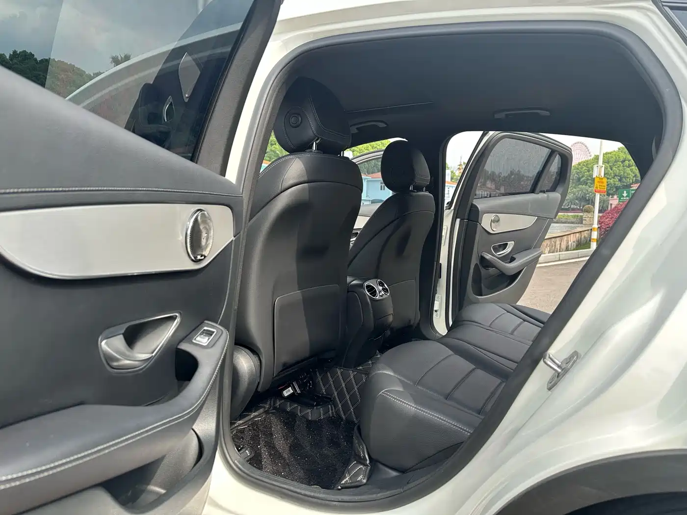 Mercedes-Benz GLC Coupe 2017 GLC 200 4MATIC Coupe SUV фото 10