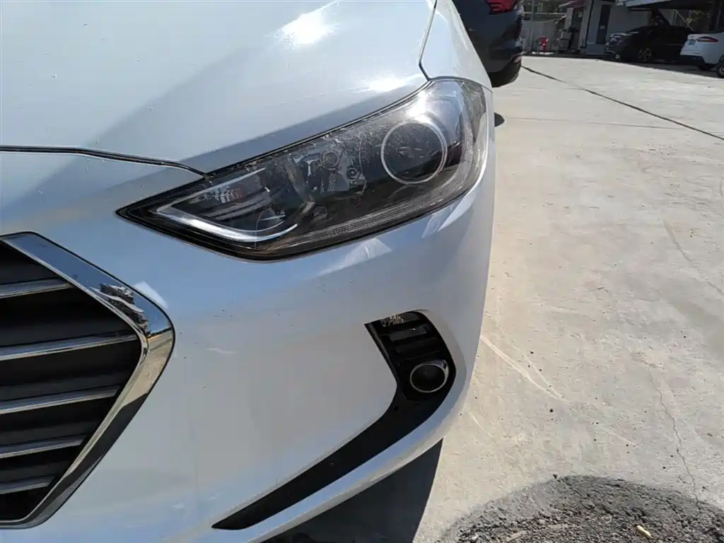 Hyundai Elantra 2016 Model 1.6L Automatic Smart Elite фото 24