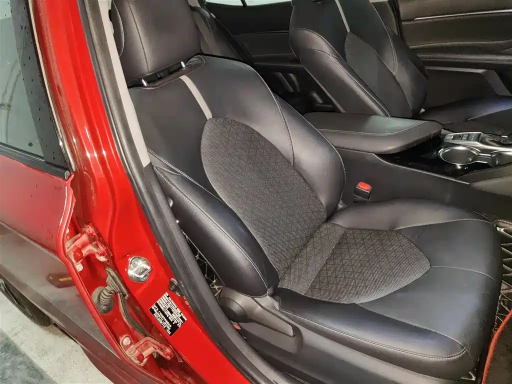 Toyota Camry 2019 Hybrid 2.5HS Trend Edition China VI фото 3