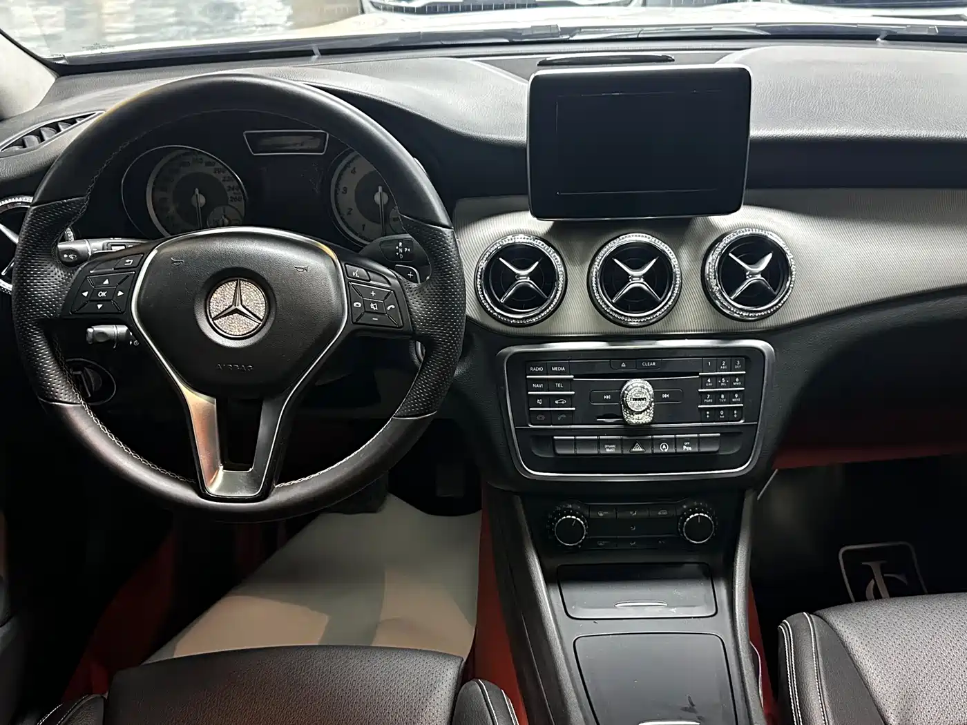 Mercedes-Benz GLA 2016 GLA 200 Dynamic фото 8