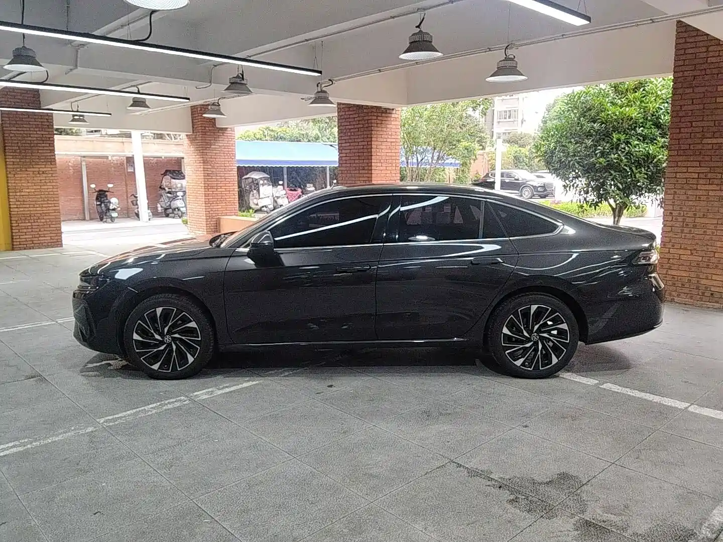 Фото 2 - Volkswagen Sagitar