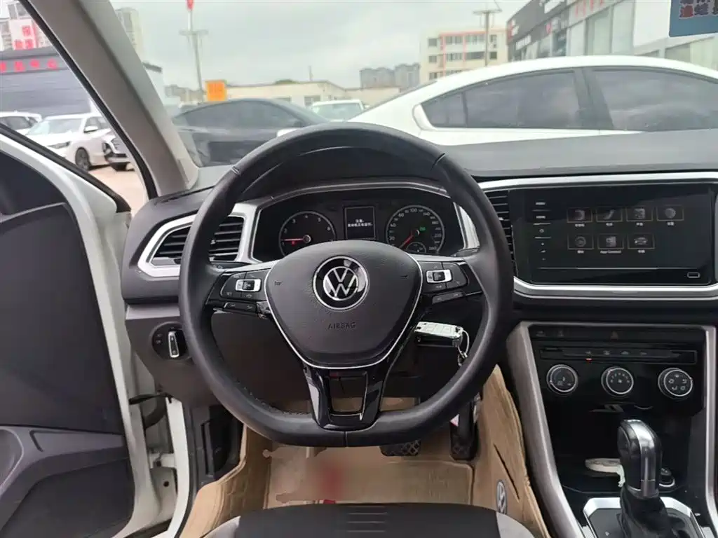 Volkswagen T-ROC 2021 Facelift 280TSI DSG 2WD Elite Smart Connect Edition фото 11