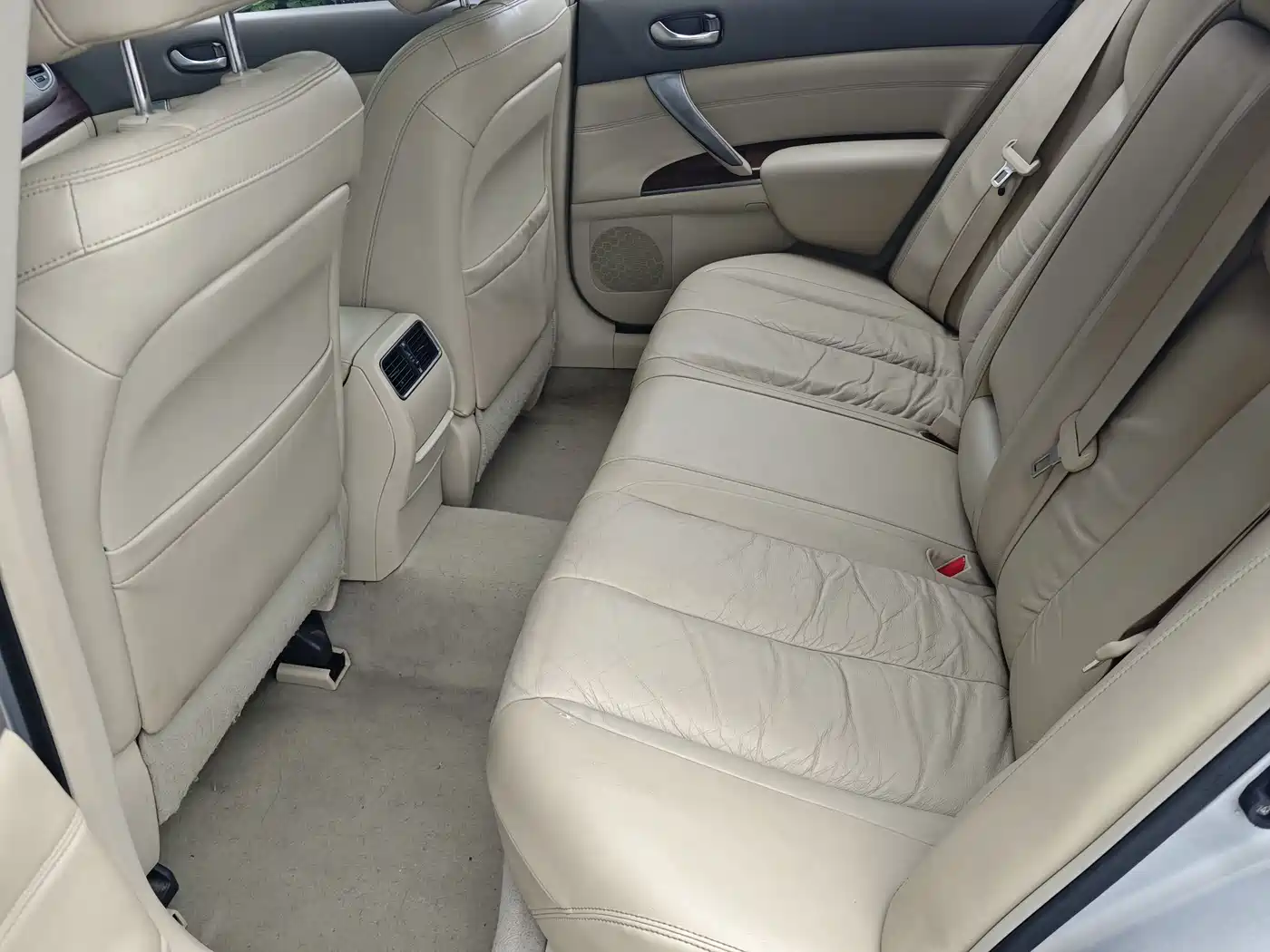 Photo 7 - Nissan Teana