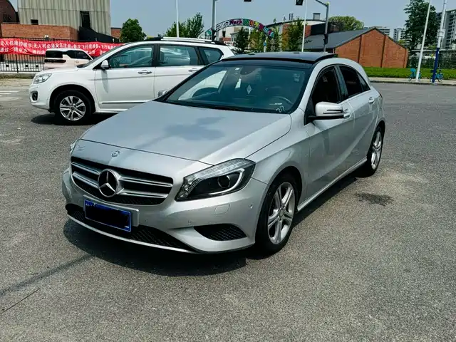 Mercedes-Benz Mercedes-Benz A-Class (Import) 2015 A 180