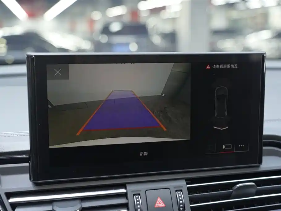Audi Q5L 2024 Model 40 TFSI Luxury Dynamic фото 8