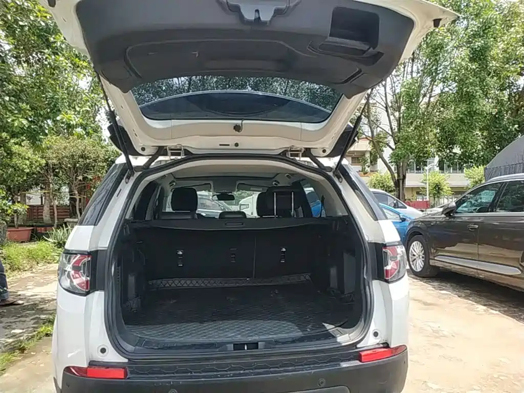 Land Rover Discovery Sport 2017 2.0T PURE фото 19