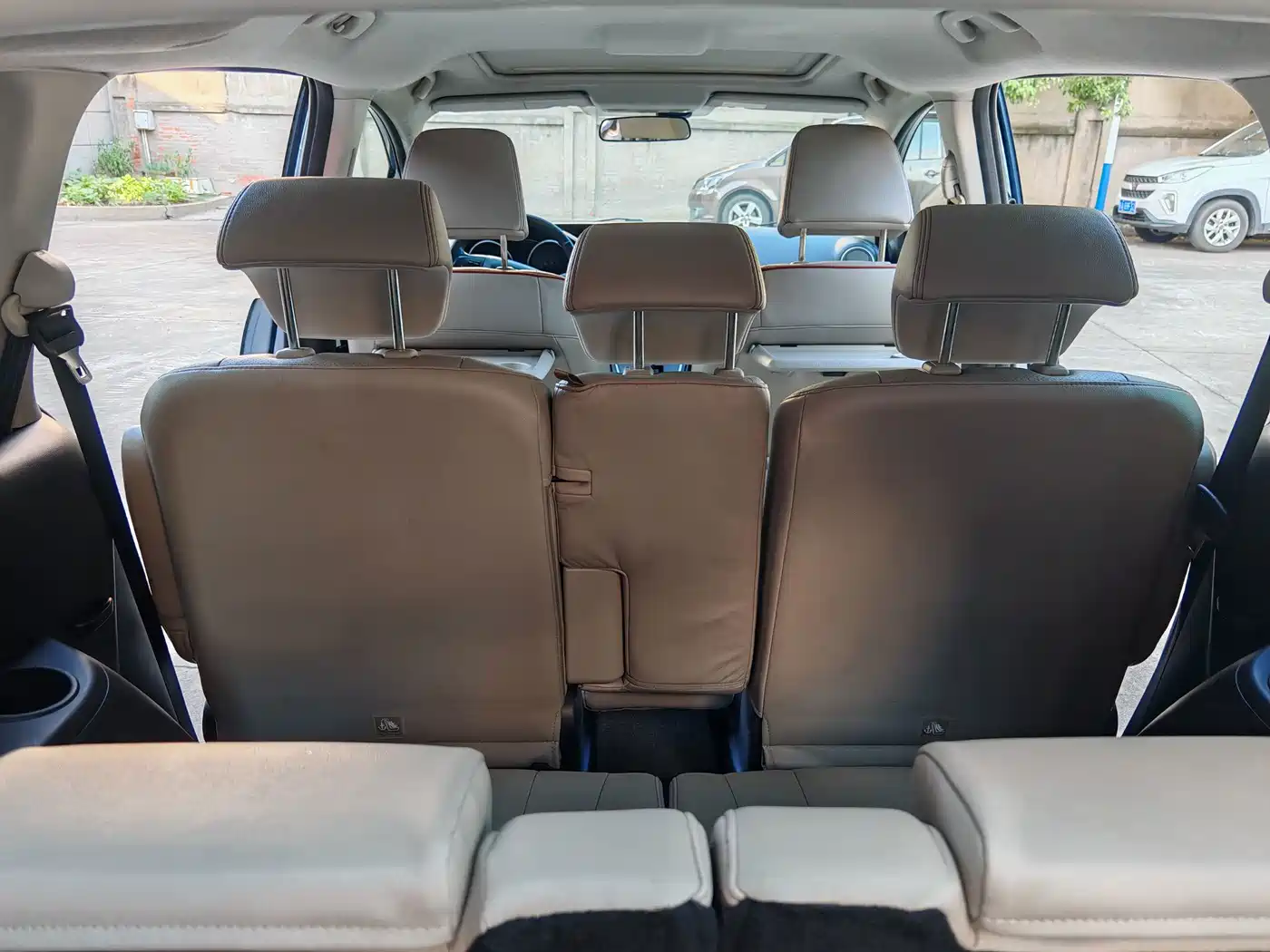 Mazda Mazda5 2011 2011 2.0L Automatic Luxury
