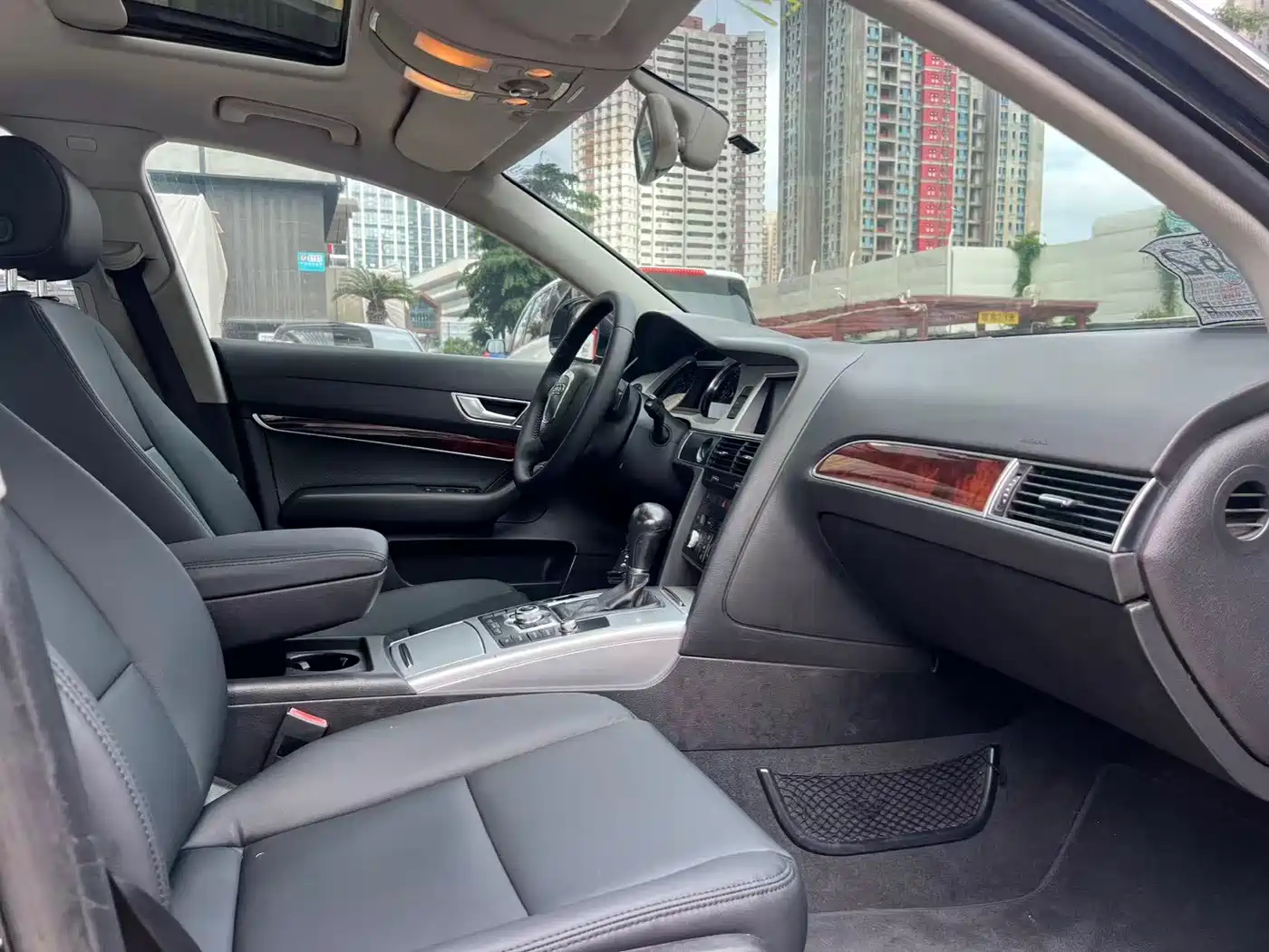 Audi A6L 2010 2.0 TFSI Automatic Standard фото 6