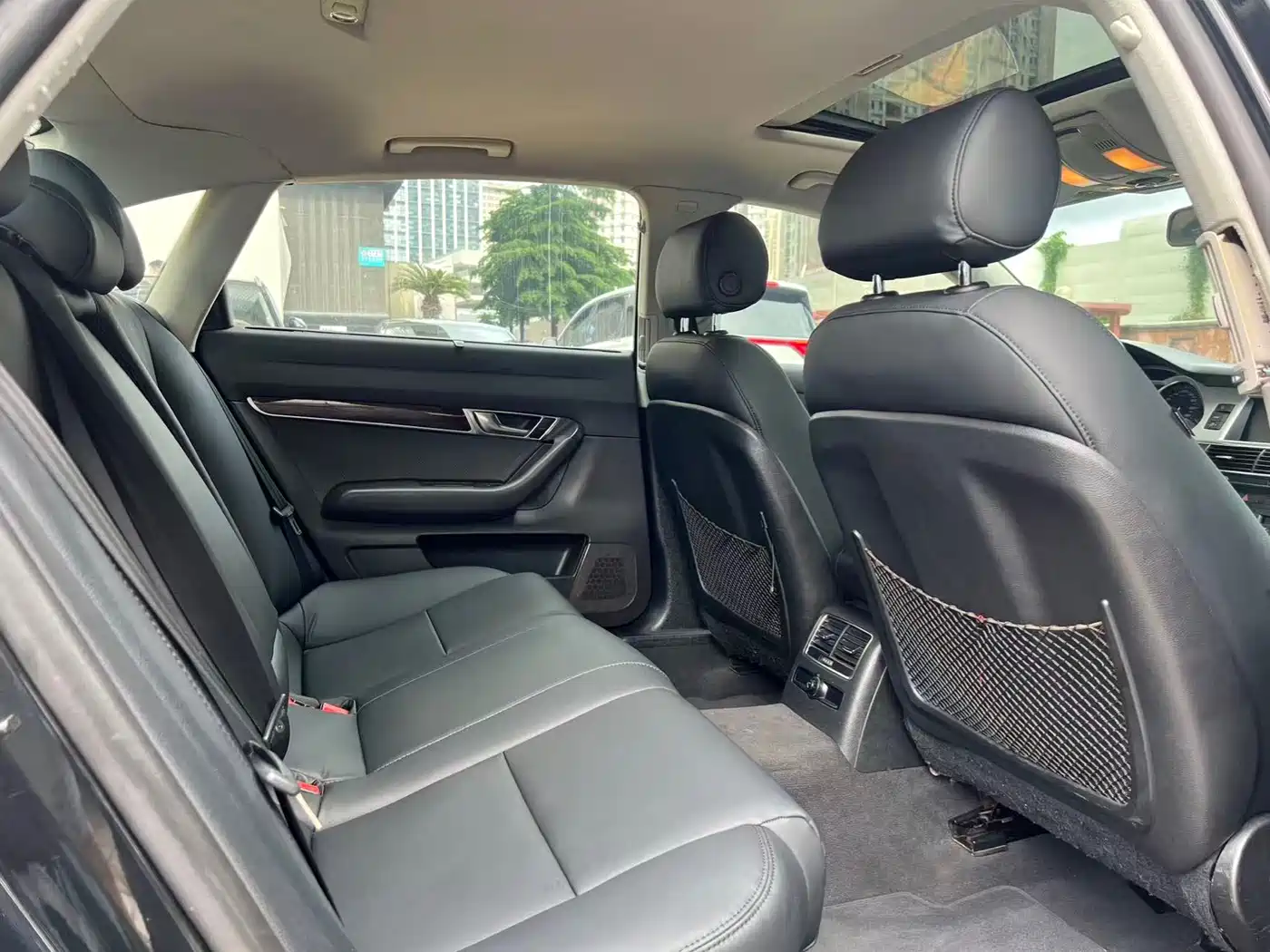 Audi A6L 2010 2.0 TFSI Automatic Standard фото 8