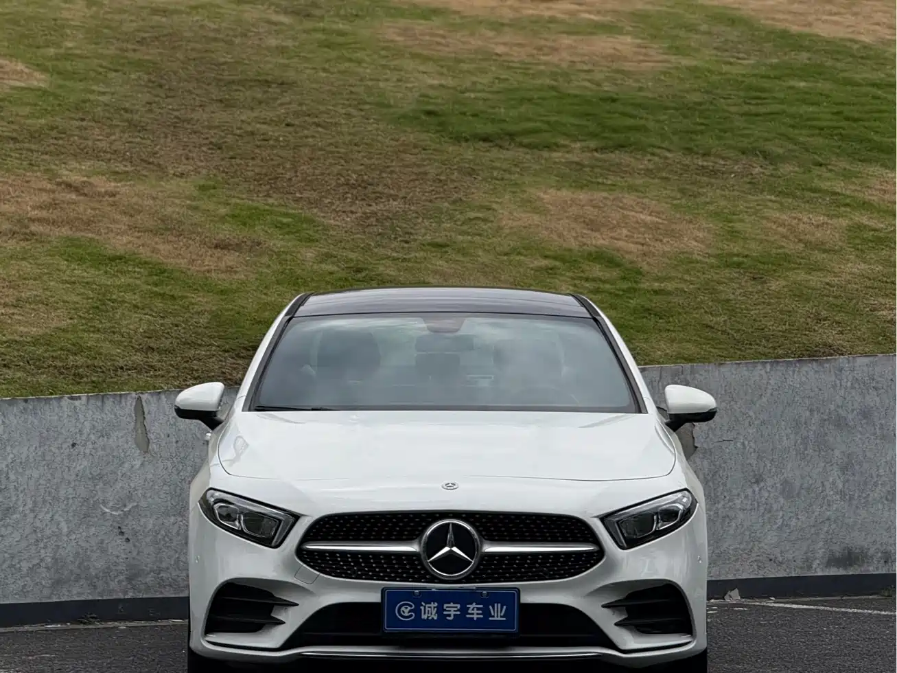 Mercedes-Benz A-Class 2021 A 200 L Sport Sedan Fashion Edition фото 2