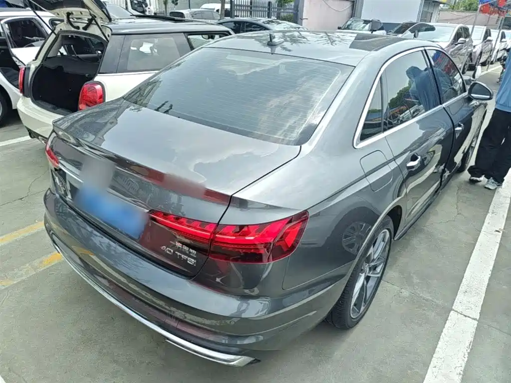AUDI A4L