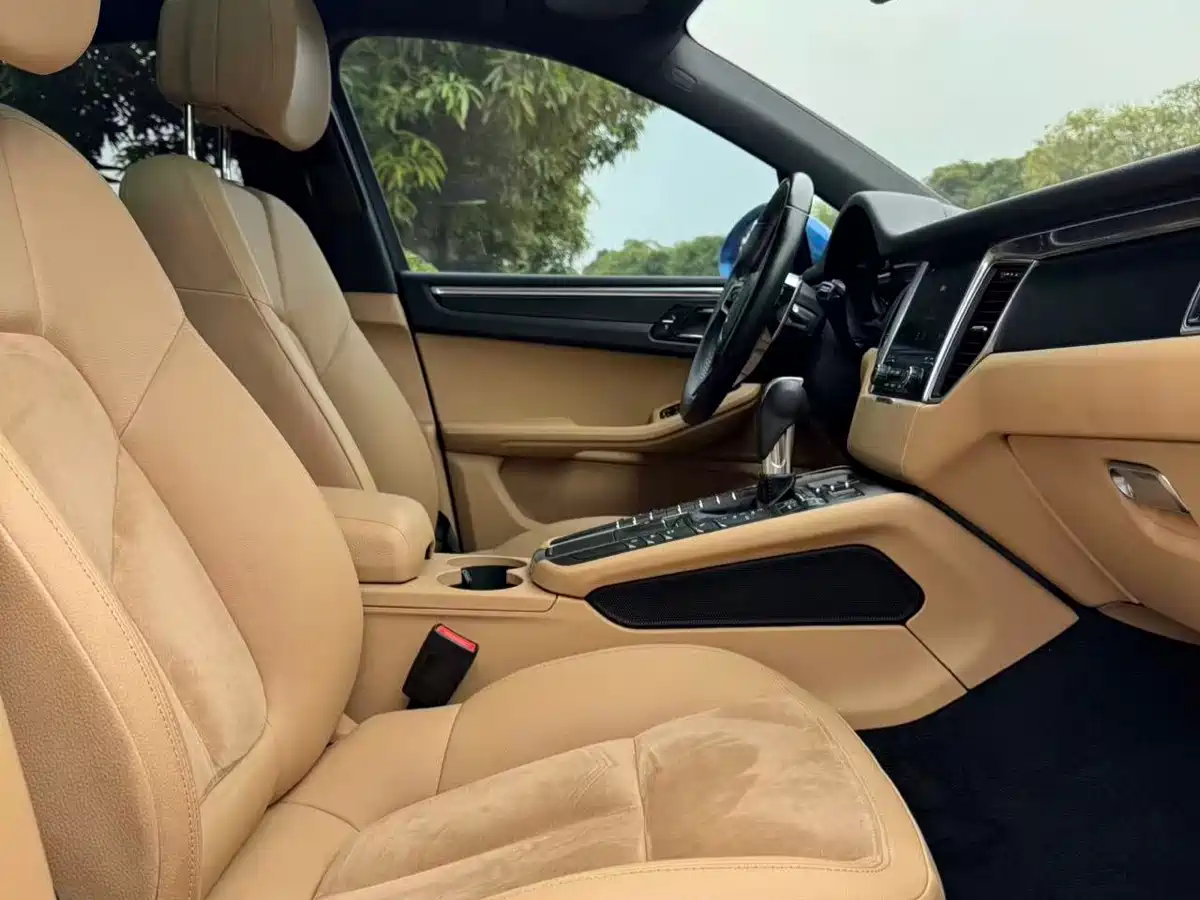 Porsche Macan 2017 Macan 2.0T фото 18