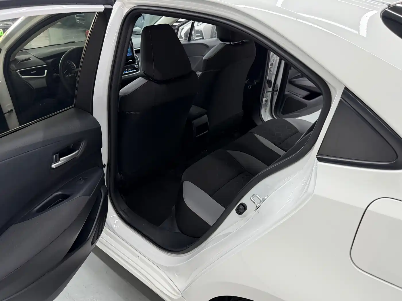 Toyota Corolla 2023 1.2T Elite Edition фото 16
