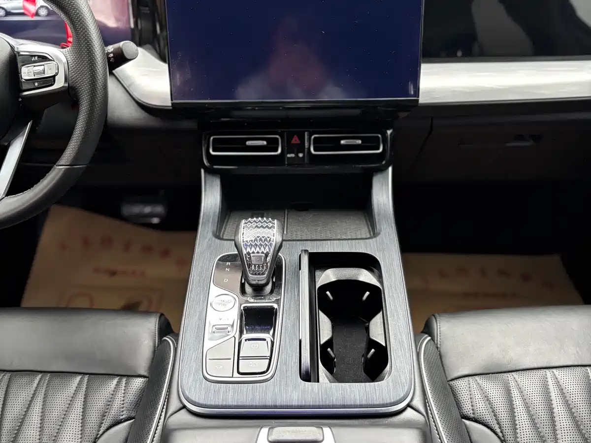 GAC Trumpchi Trumpchi GS8 2022 Pilot Series 2.0TGDI 2WD Luxury Smart Connect Edition (7-Seater) фото 16