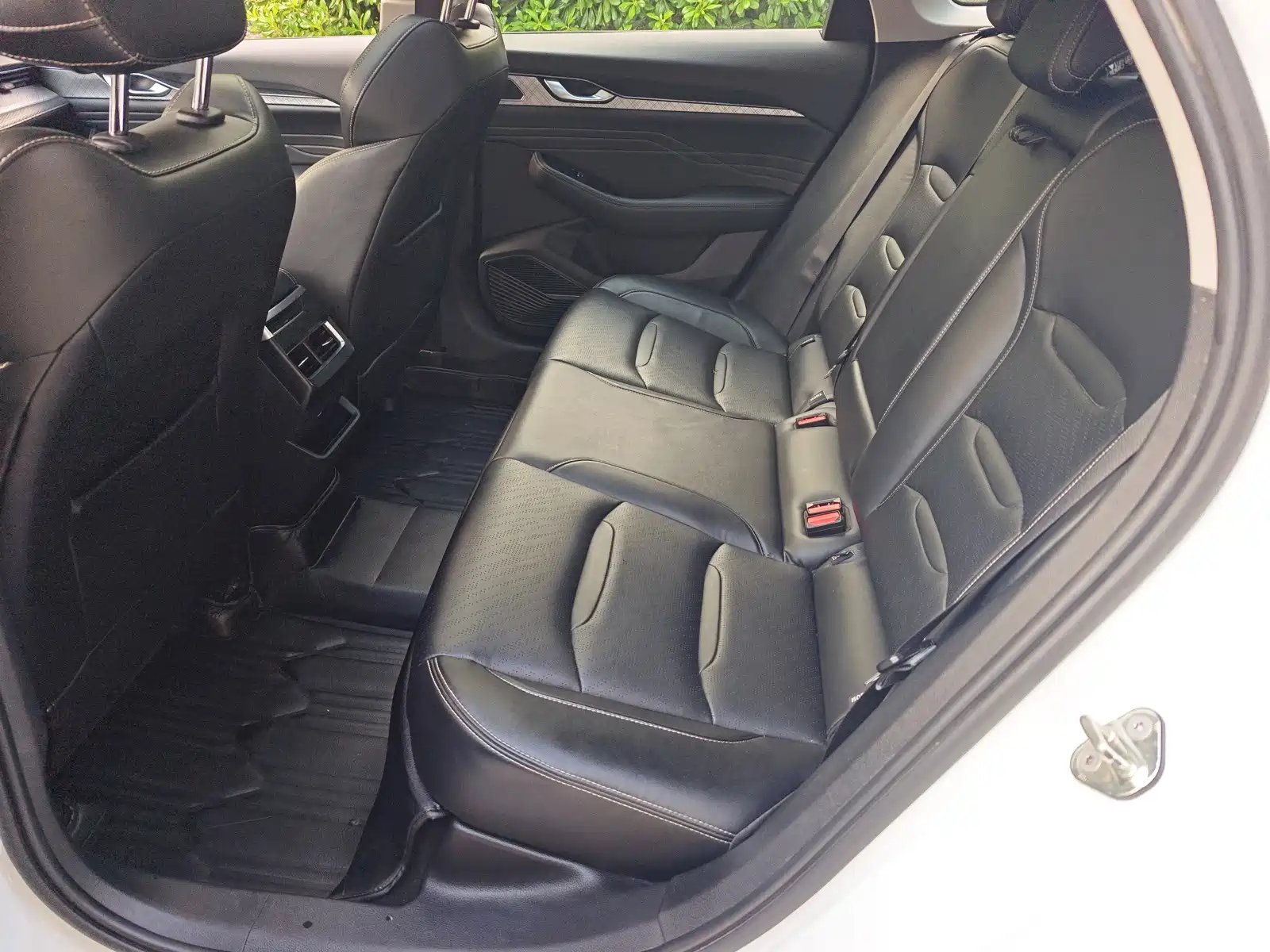 Фото 7 - Geely Preface