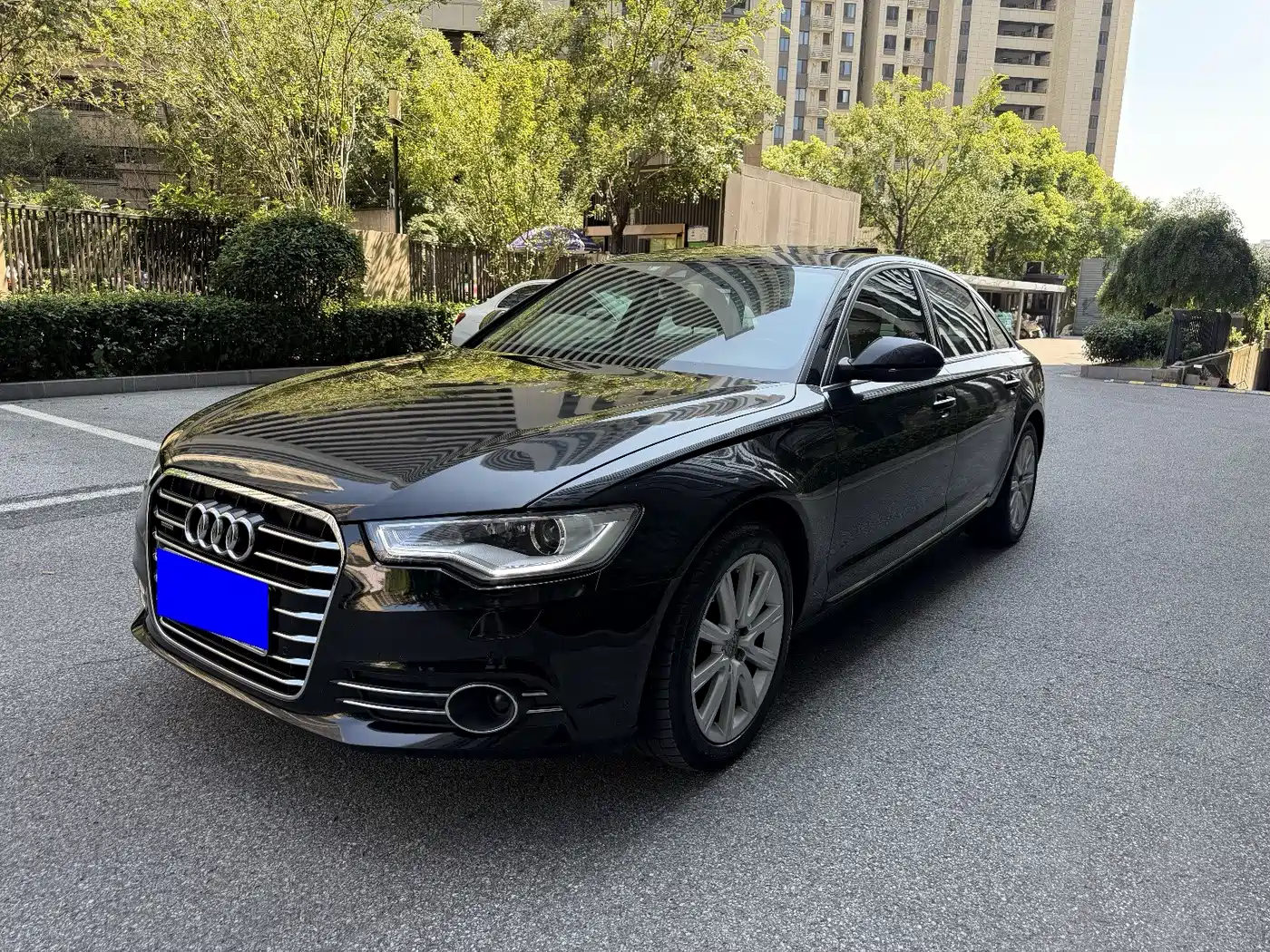 Фото 14 - Audi A6L