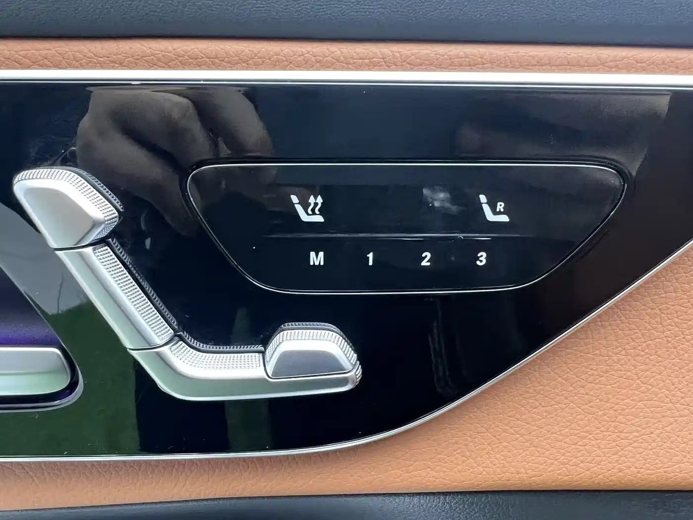 Mercedes-Benz GLC 2024 GLC 300 L 4MATIC Dynamic 5-seater фото 25