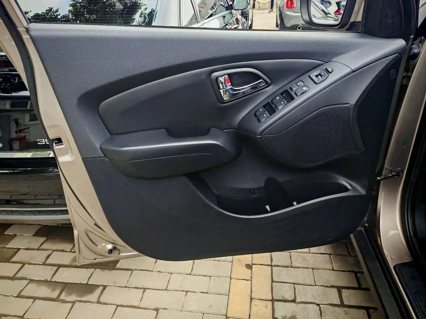 Hyundai Beijing Hyundai ix35 2015 2.0L Automatic 2WD Smart China V фото 14