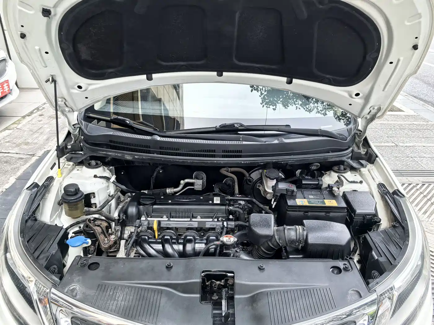 Kia K2 2012 Sedan 1.4L MT GLS Commemorative Edition фото 17