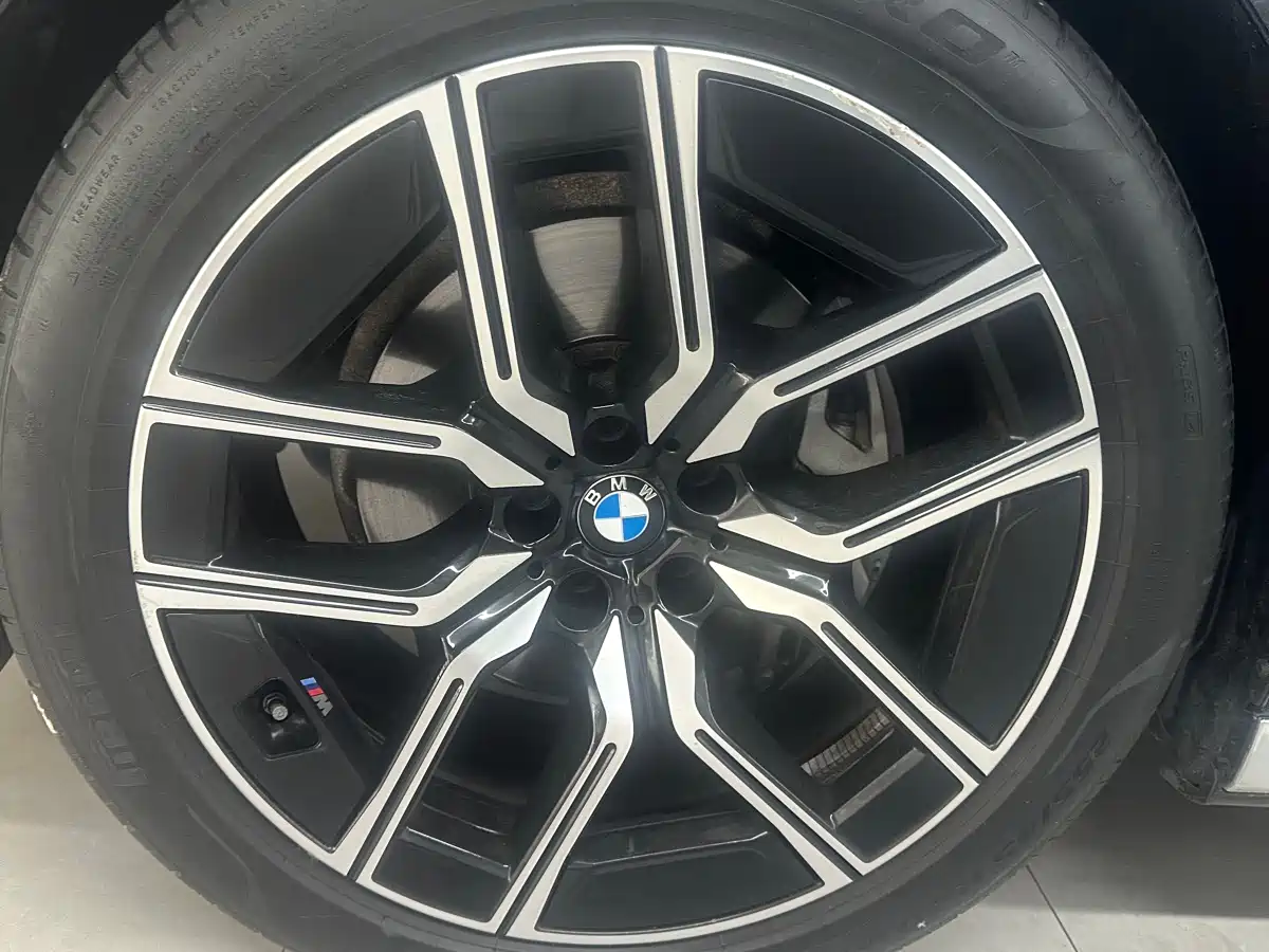 BMW 7 Series 2023 Model 735Li M Sport Package фото 14