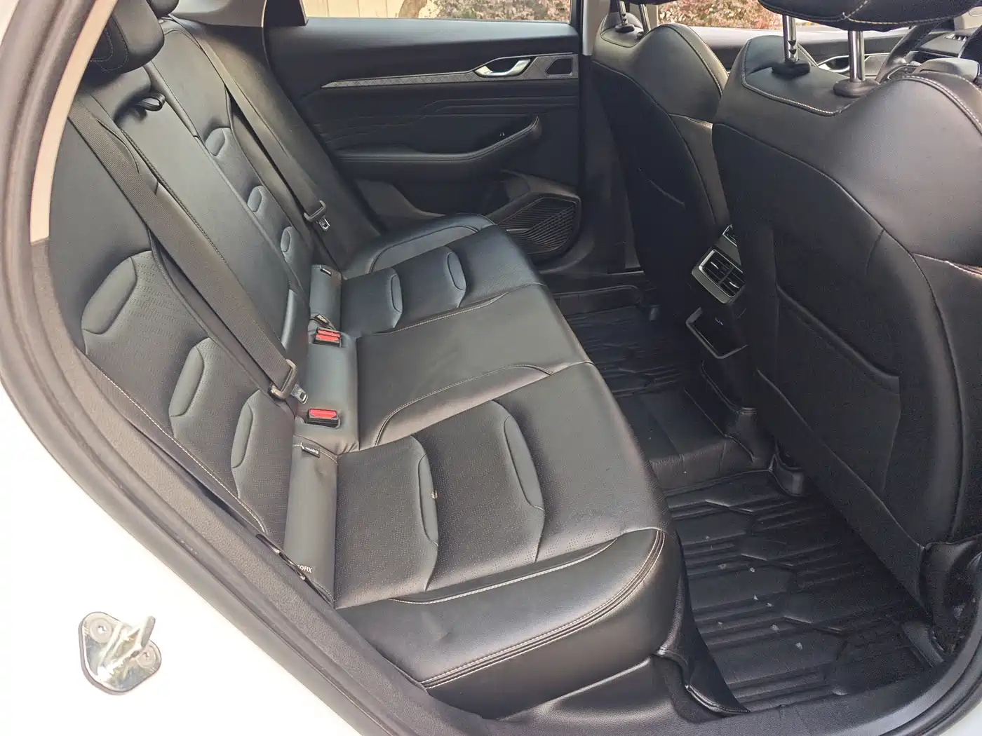 Фото 8 - Geely Preface