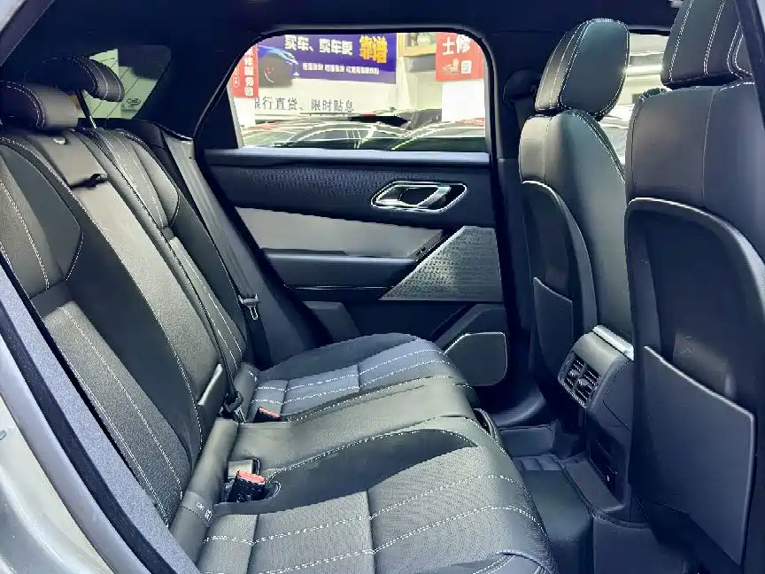 Фото 15 - Land Rover Range Rover Velar