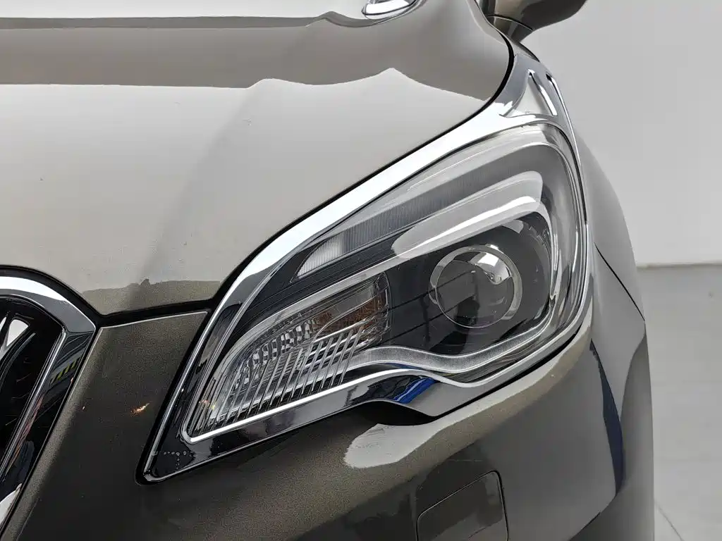 صورة 7 - Buick Envision Plus