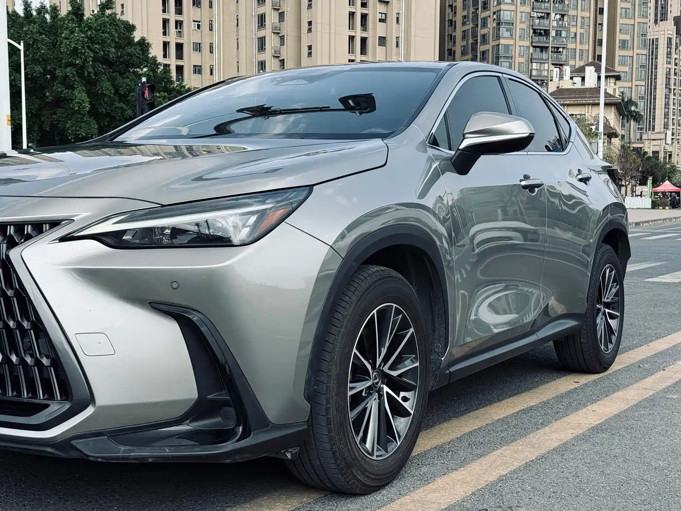 Lexus NX 2023 350h FWD Dynamic Edition фото 14