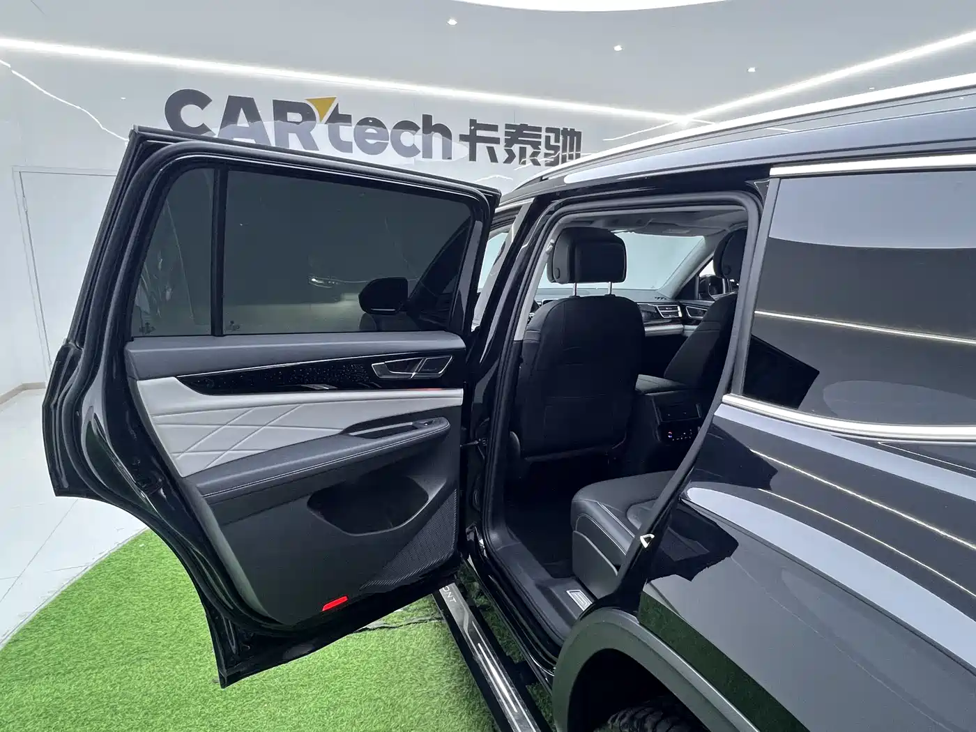 Volkswagen Teramont 2023 380TSI AWD Premium Flagship Edition фото 25