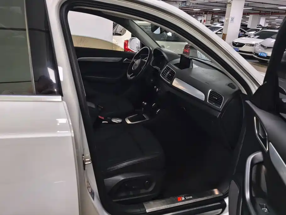 Audi Q3 2013 2013 35 TFSI quattro Technology