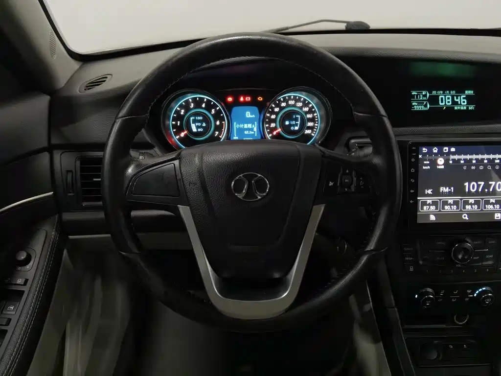 BAIC Senova D50 2015 2015 1.5L Manual Comfort Value Navigation Edition