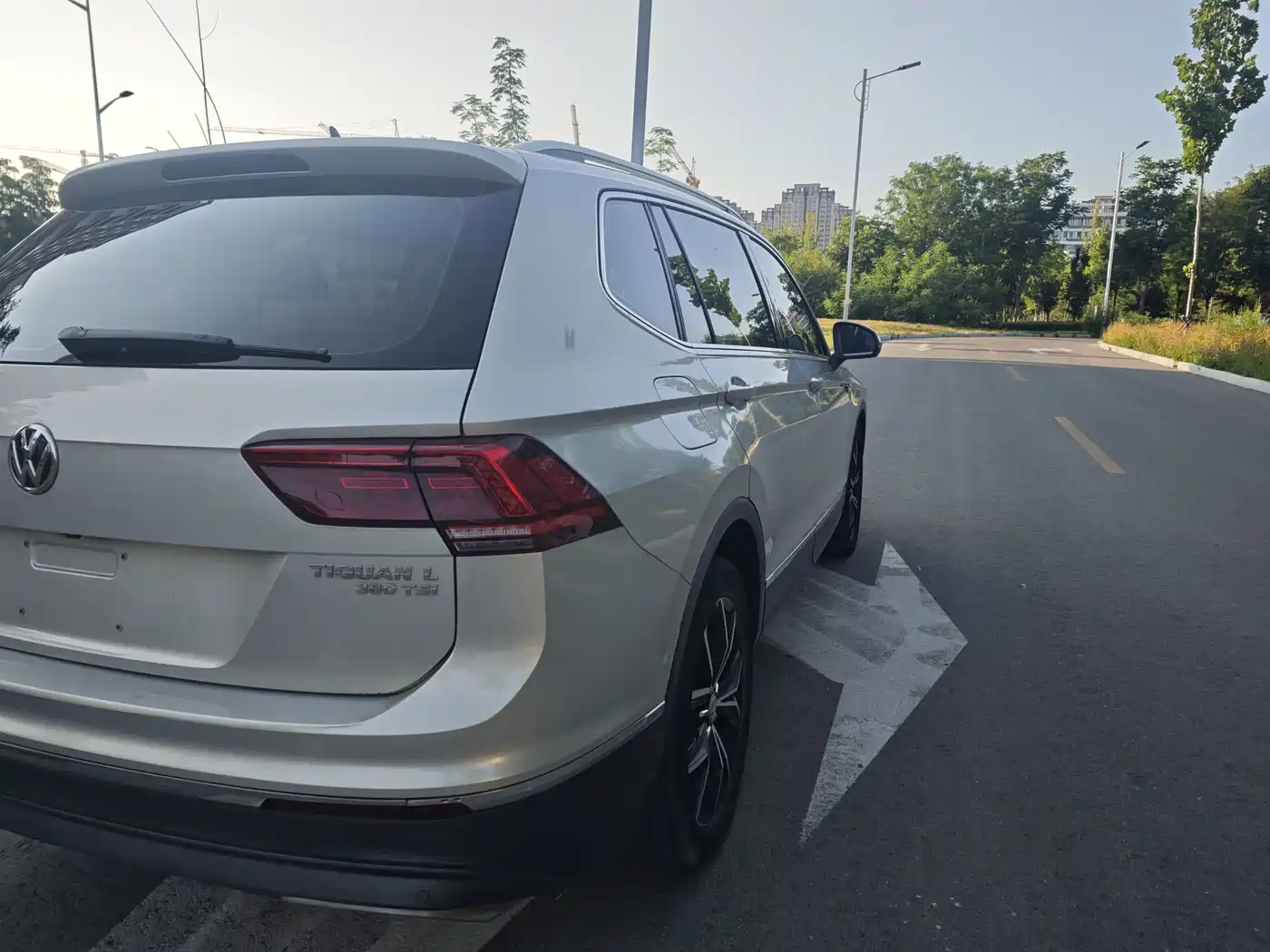 Фото 6 - Volkswagen Tiguan L