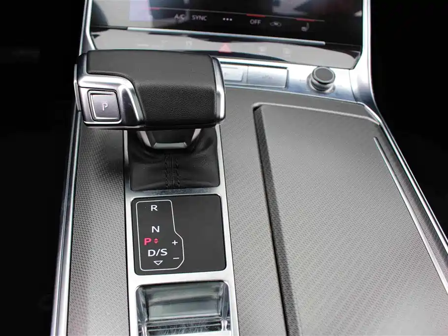 Audi A7 2023 Model 45 TFSI Premium Selection Edition фото 13