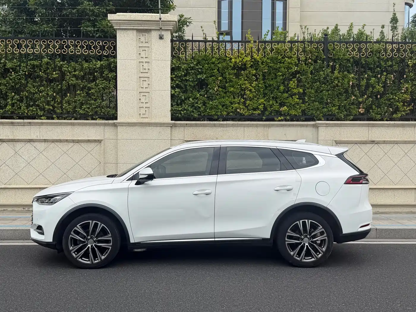BYD Tang 2019 2018 2.0T Automatic Smart Connection Noble Edition 7-Seater China V
