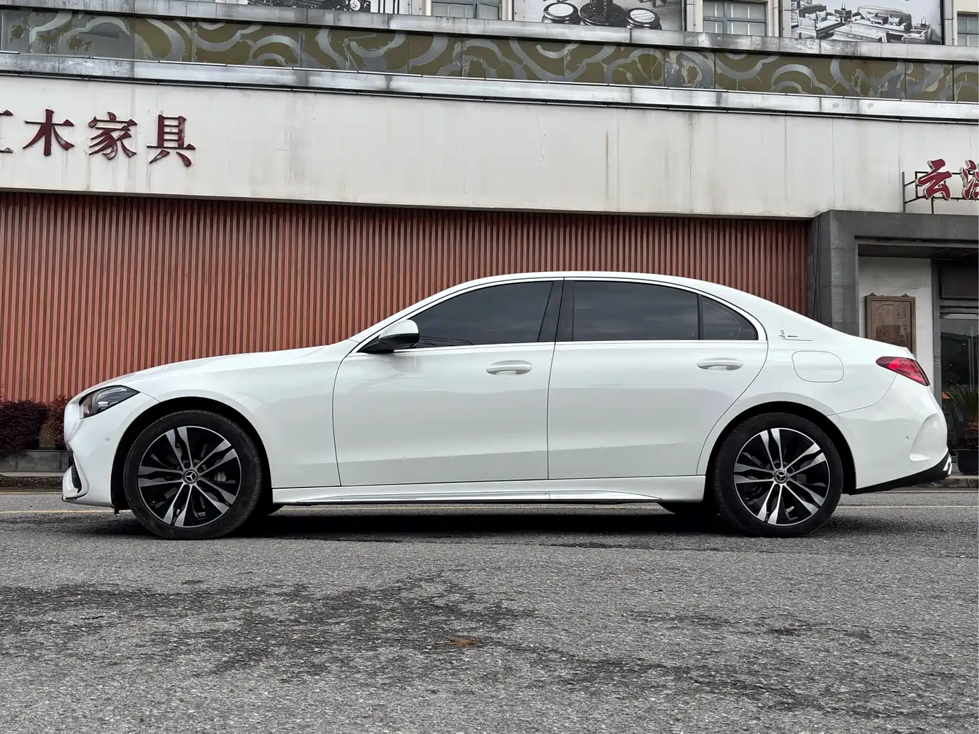 Mercedes-Benz C-Class New Energy 2024 C 350 eL фото 7