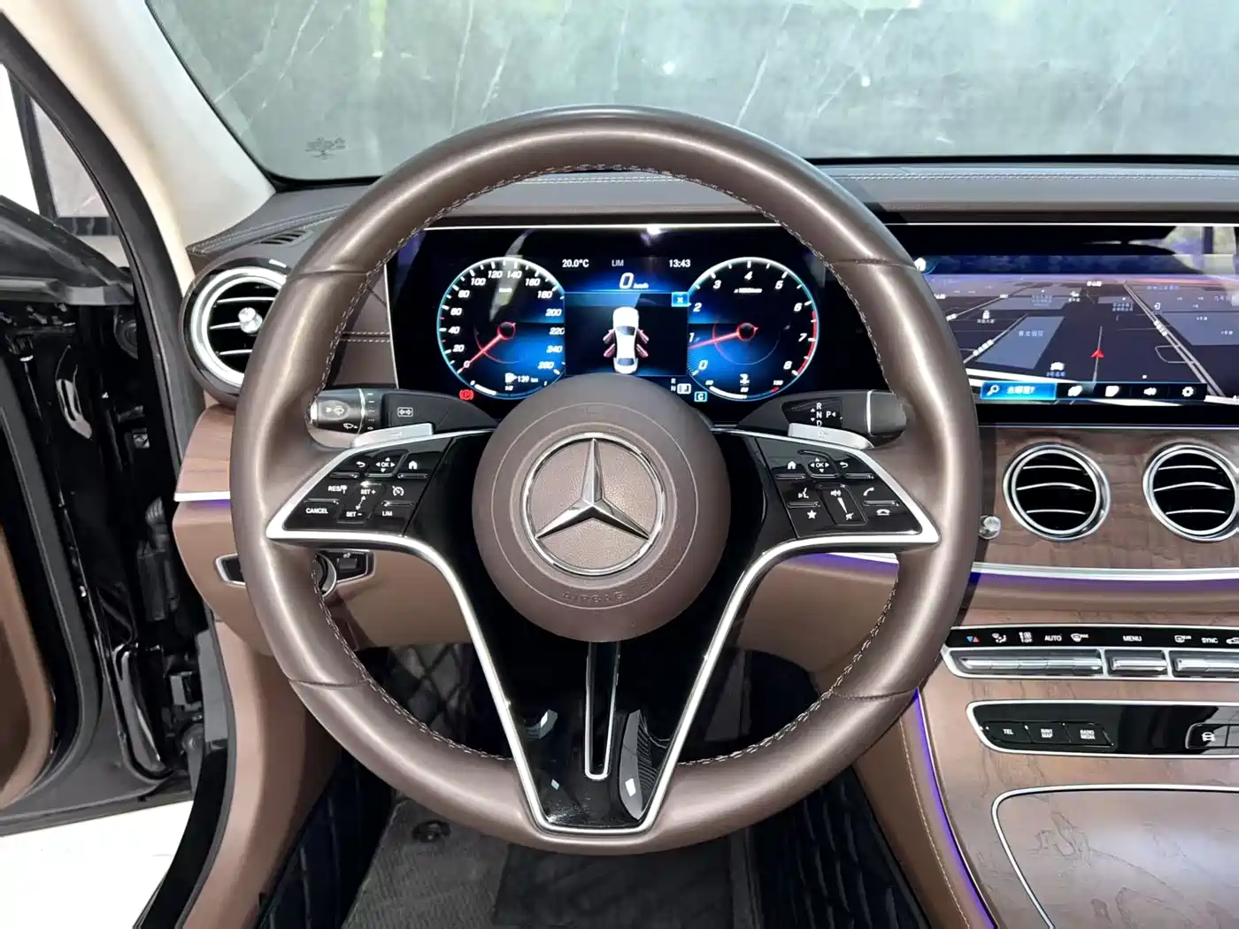 Mercedes-Benz E-Class 2022 E 300 L Fashion фото 15