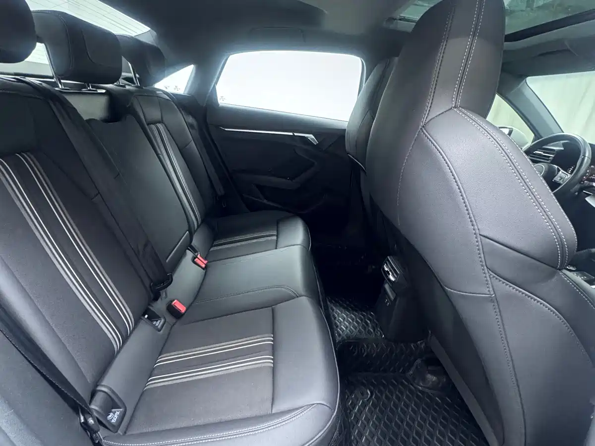 Audi A3 2023 A3L Limousine 35 TFSI Fashion Sport фото 12