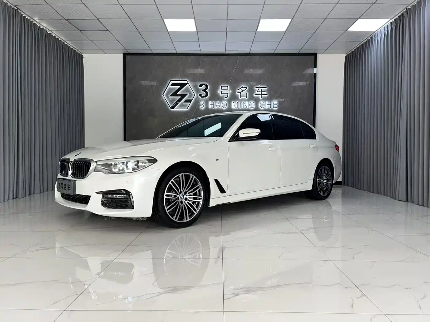 BMW 5 Series 2019 530Li Leading M Sport Package фото 4