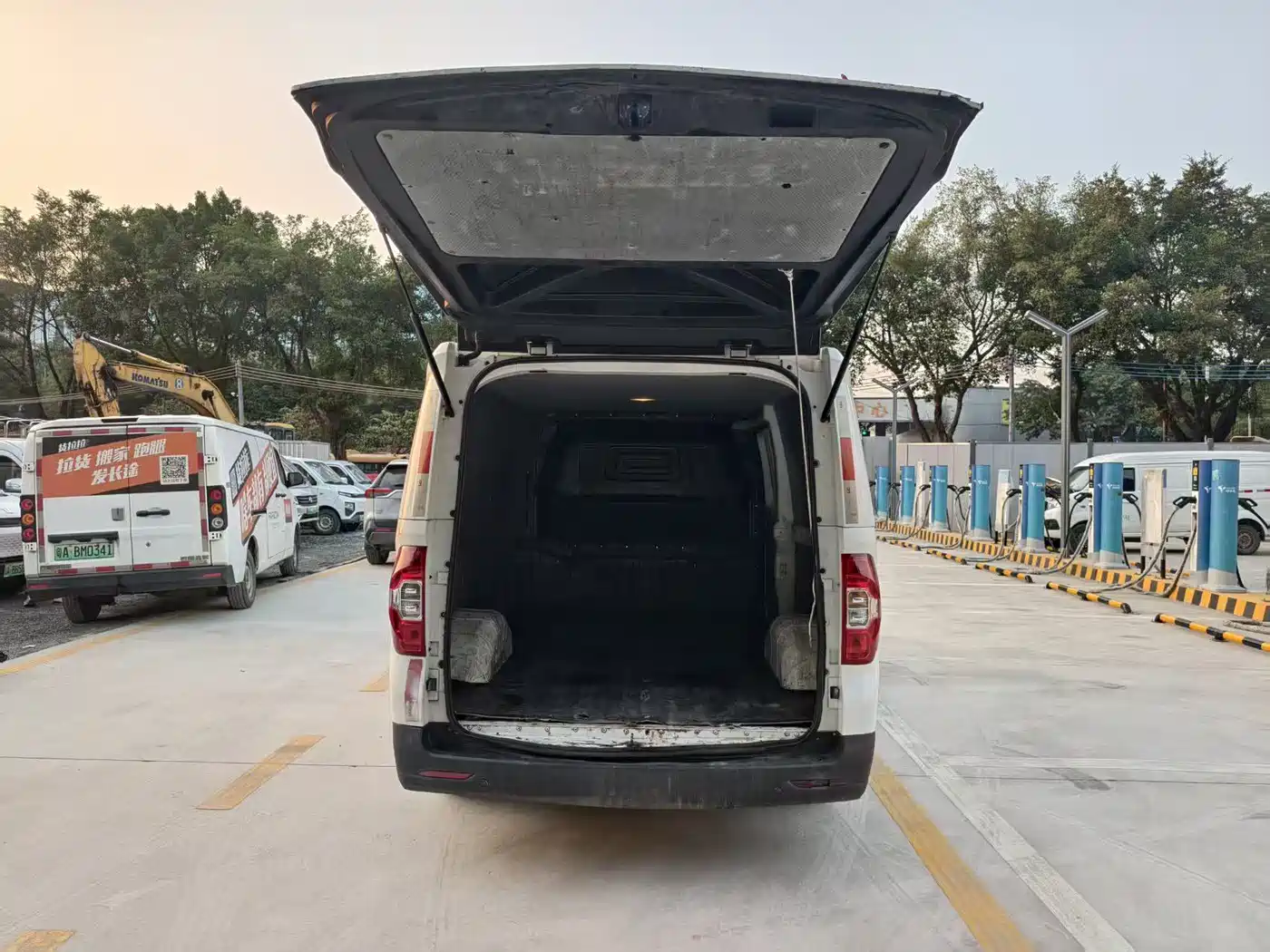 SAIC MAXUS CHASE EV30