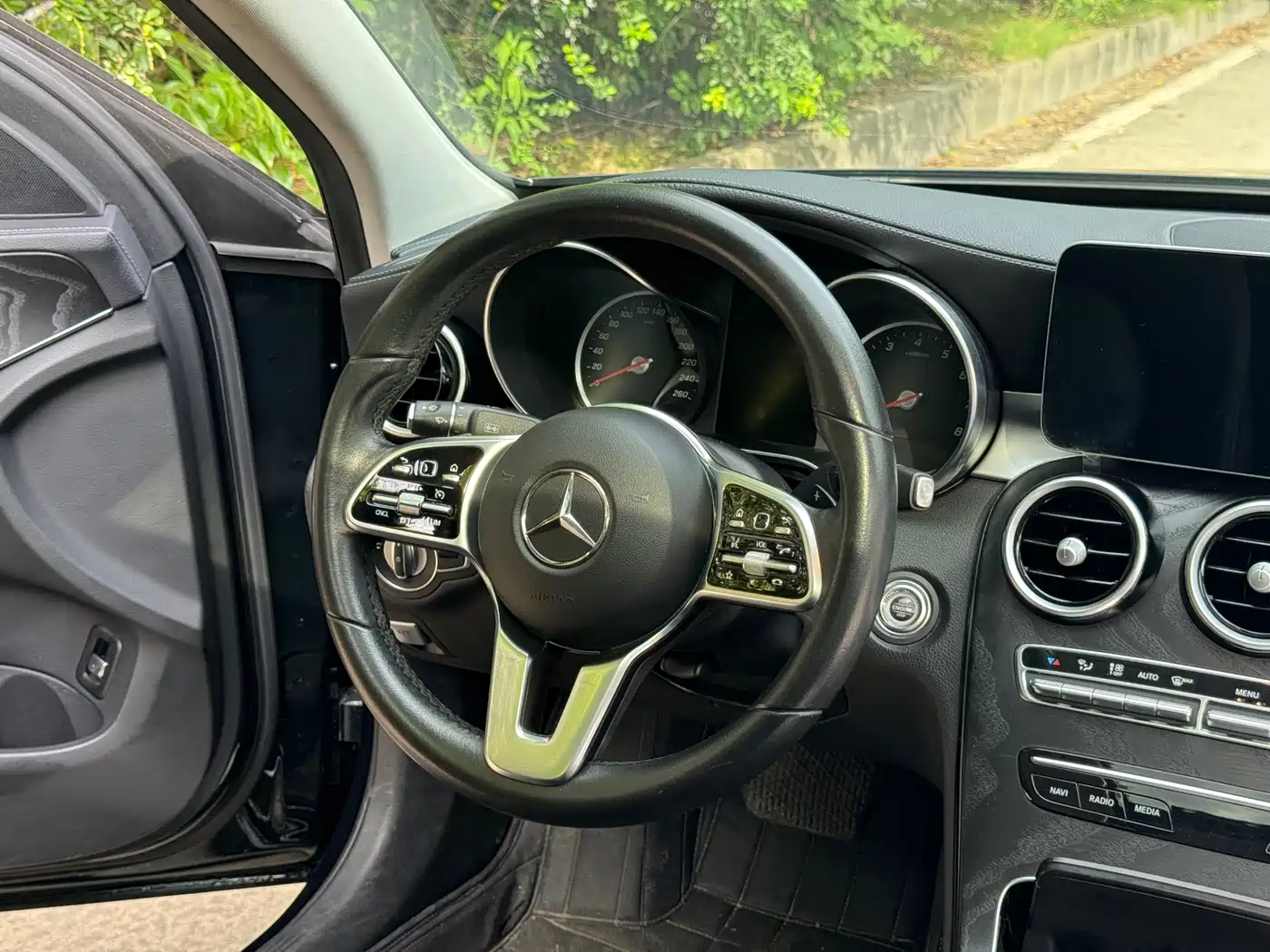 Mercedes-Benz C-Class 2019 C 180 L Fashion Sport Edition фото 9