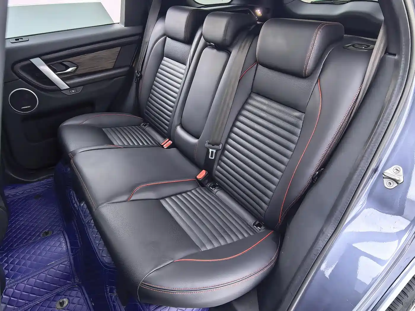 LAND ROVER DISCOVER SPORTS