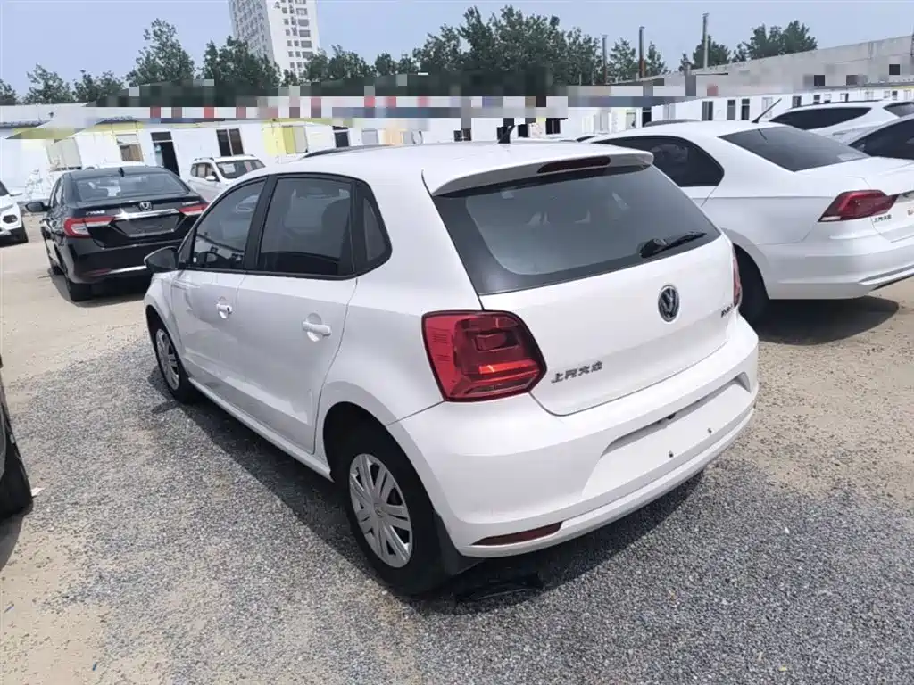 Volkswagen Polo 2016 1.4L Manual Trend фото 5