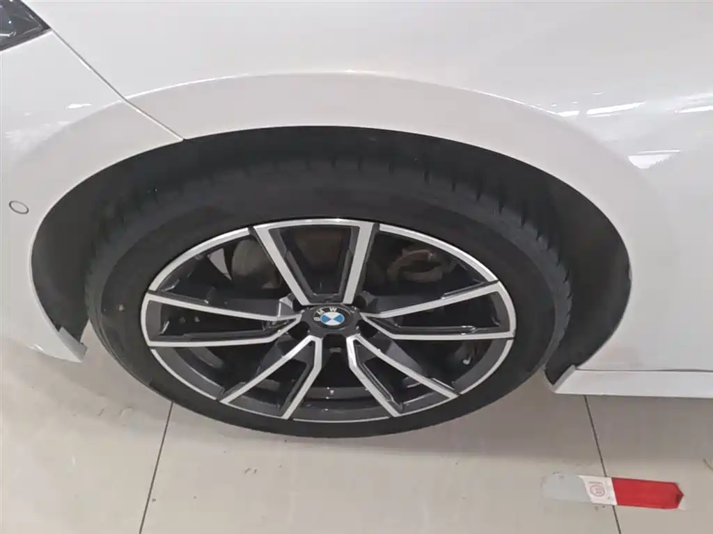 BMW 3 Series 2024 325Li M Sport Package фото 23