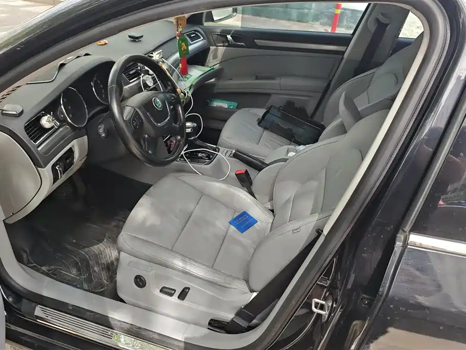 Škoda Superb 2012 1.8TSI Automatic Noble Elegance Edition фото 9