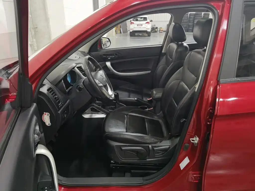 Фото 10 - Changan CS35