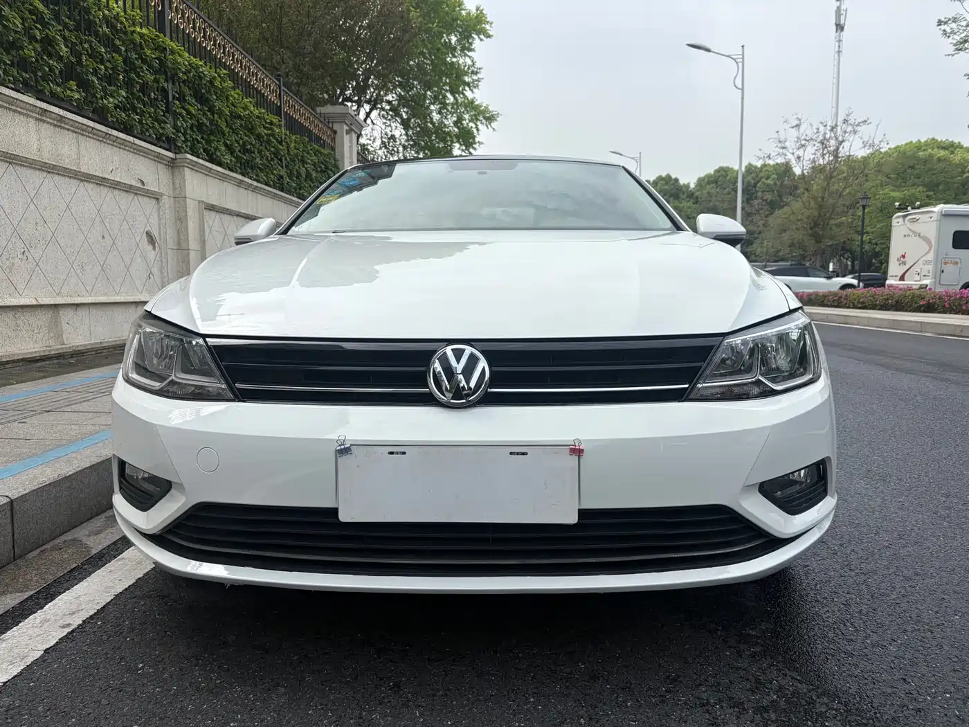 Volkswagen Lamando 2017 230TSI DSG Trend Edition фото 2
