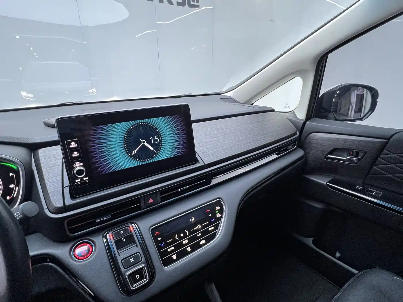 Honda Elysion 2023 2022 2.0L e:HEV Luxury
